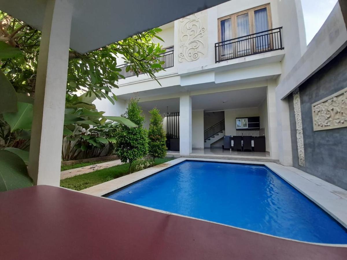 The Kayuputih Villa Lovina Exterior foto