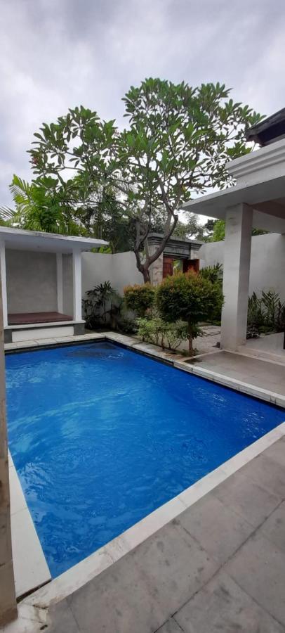 The Kayuputih Villa Lovina Exterior foto