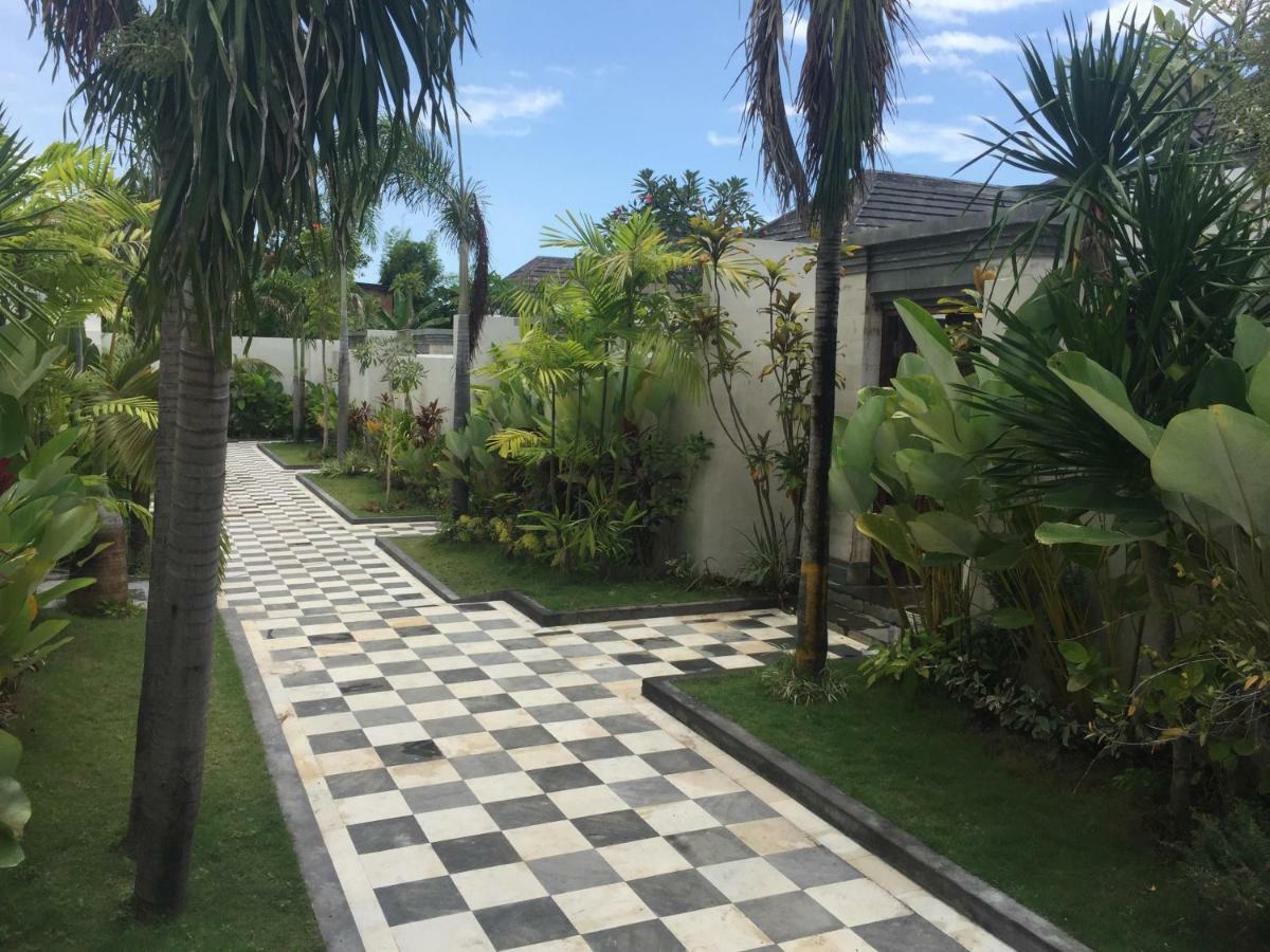The Kayuputih Villa Lovina Exterior foto