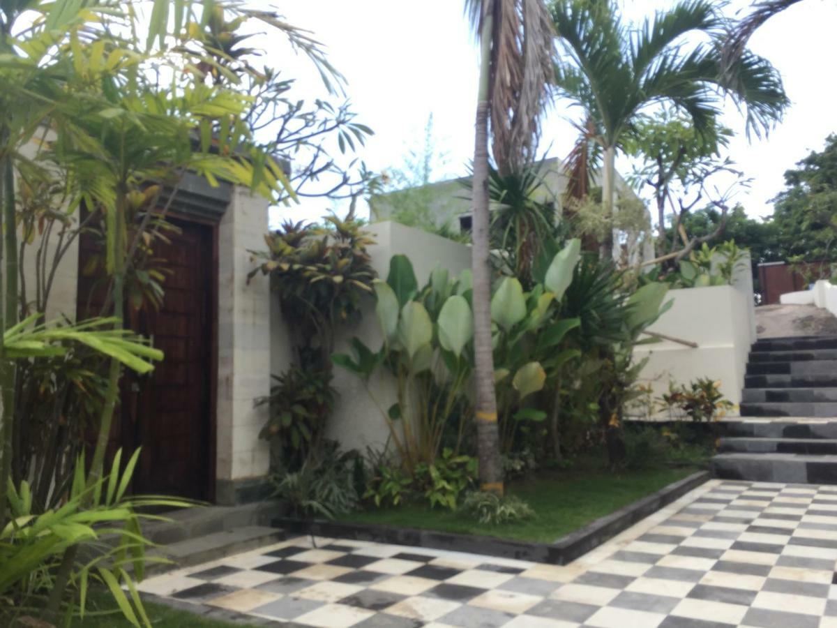 The Kayuputih Villa Lovina Exterior foto
