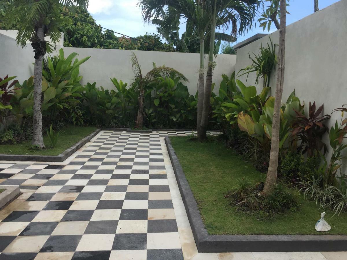 The Kayuputih Villa Lovina Exterior foto